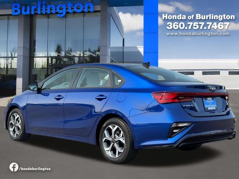 Used 2019 Kia Forte LXS FWD image 4