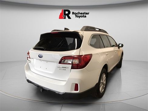 Used 2016 Subaru Outback 2.5i Premium image 6