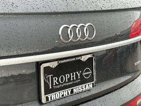 Used 2023 Audi Q5 2.0T Premium w/ Convenience Package AWD/4WD image 8