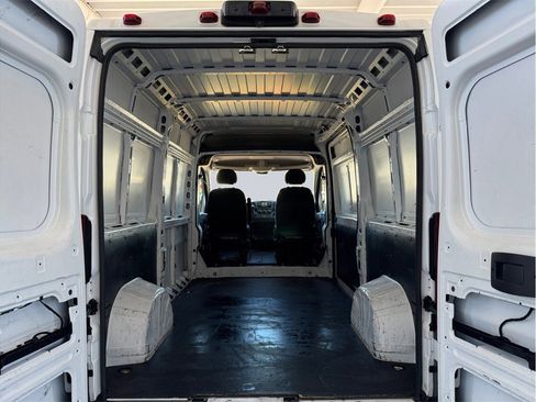 Used 2016 RAM ProMaster 2500 w/ Interior Convenience Group image 21