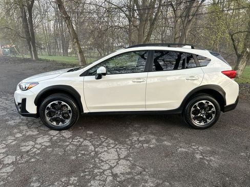 Certified 2023 Subaru Crosstrek 2.0i Premium image 5