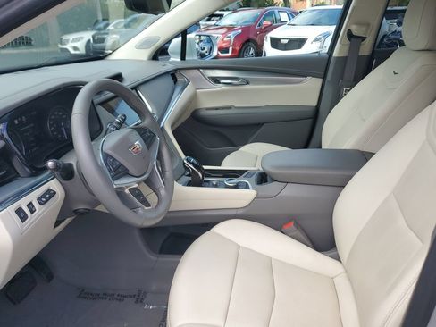Used 2020 Cadillac XT5 Premium Luxury FWD image 22
