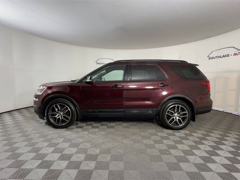 Used 2019 Ford Explorer Sport w/ Equipment Group 401A image 5
