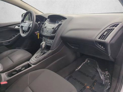 Used 2016 Ford Focus SE FWD image 26