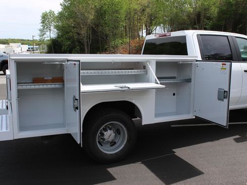 New 2026 GMC Sierra 3500 Pro w/ Convenience Package image 8