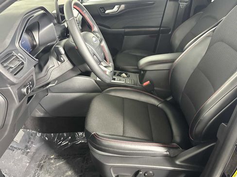 Used 2025 Ford Escape ST-Line AWD/4WD image 7