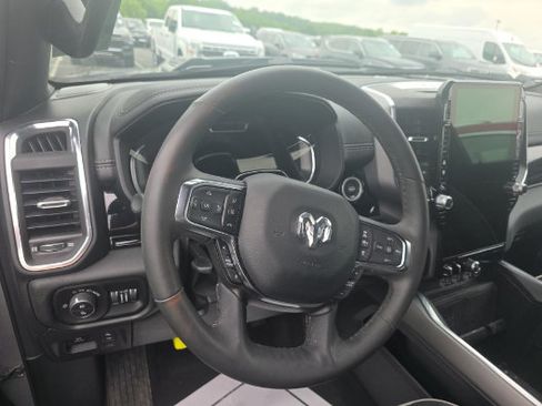 Used 2025 RAM 1500 Laramie w/ Advanced Safety Group II AWD/4WD image 4