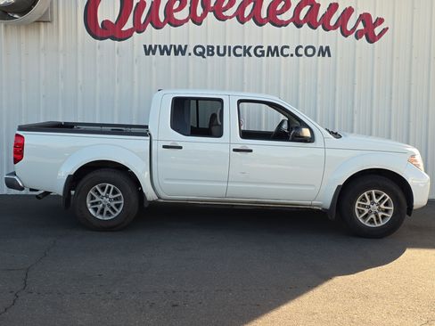 Used 2020 Nissan Frontier SV image 7