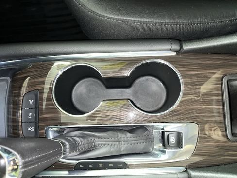 Used 2020 Chevrolet Malibu Premier image 22