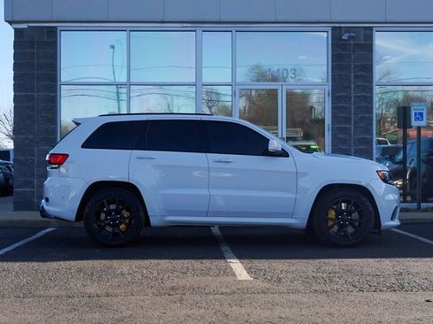Used 2021 Jeep Grand Cherokee Trackhawk image 2