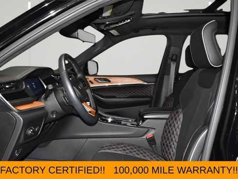 Used 2023 Jeep Grand Cherokee L Summit AWD/4WD image 37