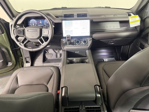 New 2026 Land Rover Defender 110 X-Dynamic SE AWD/4WD image 15