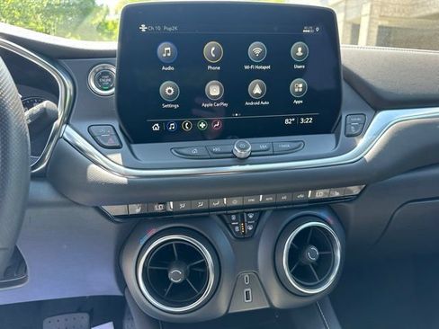 Used 2024 Chevrolet Blazer LT FWD image 21