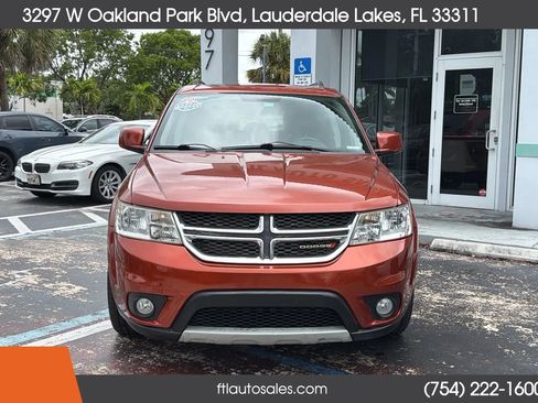 Used 2012 Dodge Journey Crew w/ Driver Convenience Group FWD image 3