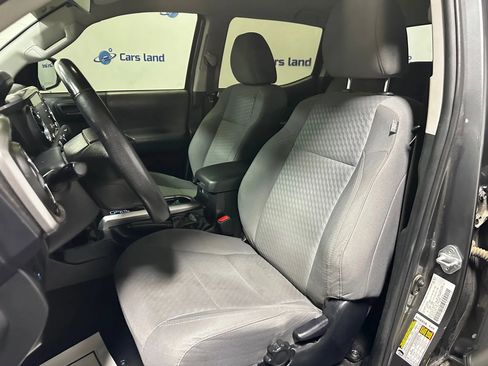 Used 2021 Toyota Tacoma SR5 image 13