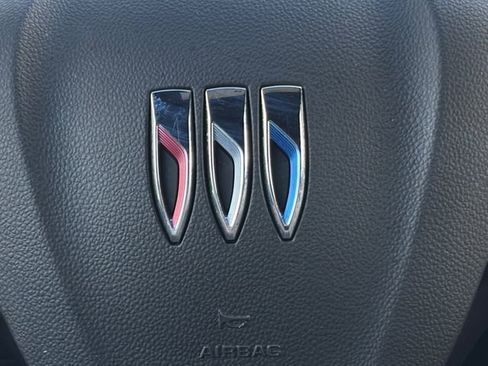 Used 2025 Buick Envista Avenir FWD image 13