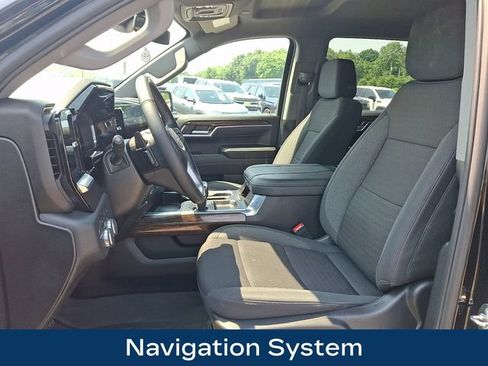 Used 2024 GMC Sierra 1500 Elevation w/ Preferred Package AWD/4WD image 2