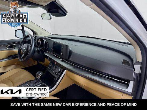 Certified 2024 Kia Carnival LX FWD image 35