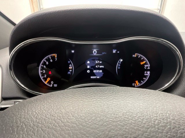 Used 2019 Jeep Grand Cherokee Limited AWD/4WD image 9