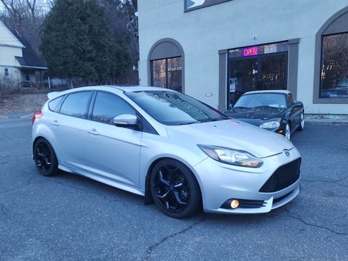 Used 2014 Ford Focus ST image 1