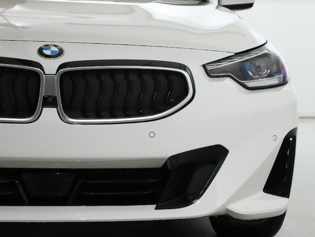 Used 2025 BMW 230i xDrive Coupe w/ Convenience Package AWD/4WD image 9