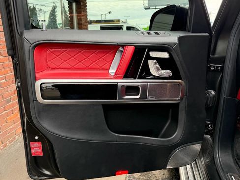 Used 2019 Mercedes-Benz G 63 AMG AMG G 63 AWD 4MATIC 4dr SUV image 14