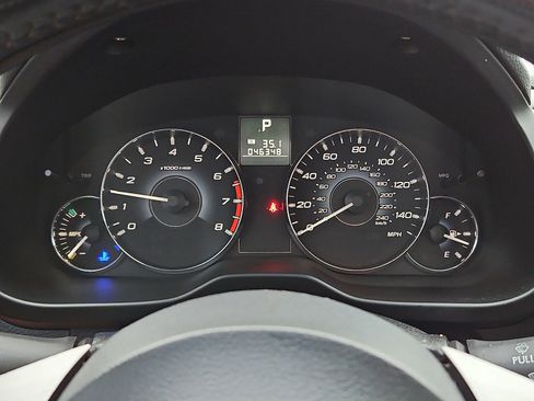 Used 2011 Subaru Outback 2.5i Limited image 20