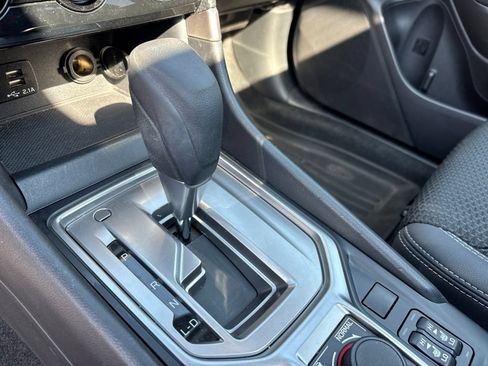 Used 2019 Subaru Forester Premium AWD/4WD image 22
