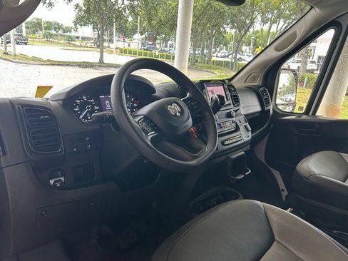 Used 2025 RAM ProMaster 2500 w/ Convenience Group FWD image 7
