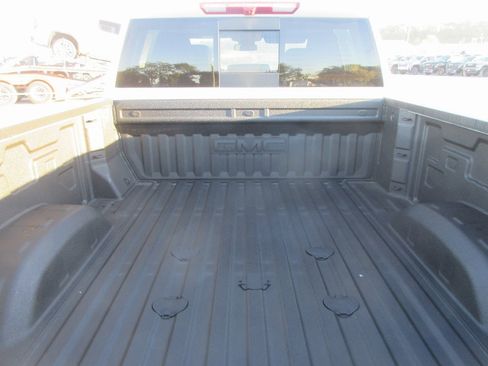 New 2026 GMC Sierra 2500 SLT w/ SLT Premium Package image 7