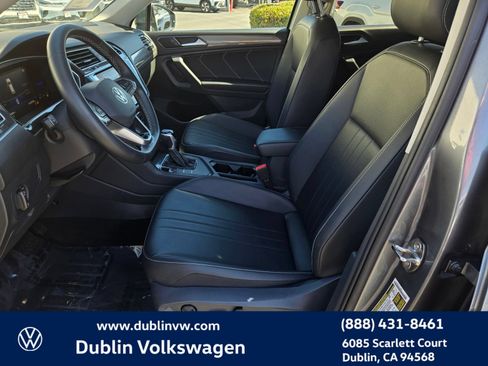 Certified 2022 Volkswagen Tiguan SE FWD image 16