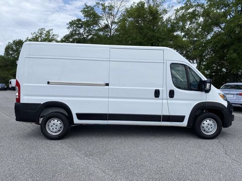 Used 2023 RAM ProMaster 2500 FWD image 2