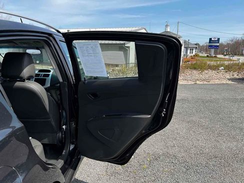 Used 2015 Chevrolet Spark LT image 18