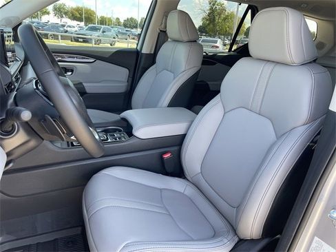 New 2025 Honda Pilot Touring image 24