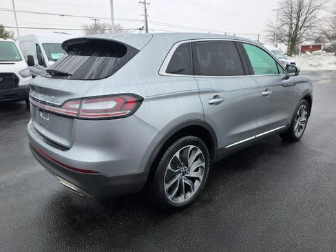 Used 2023 Lincoln Nautilus Reserve AWD/4WD image 5