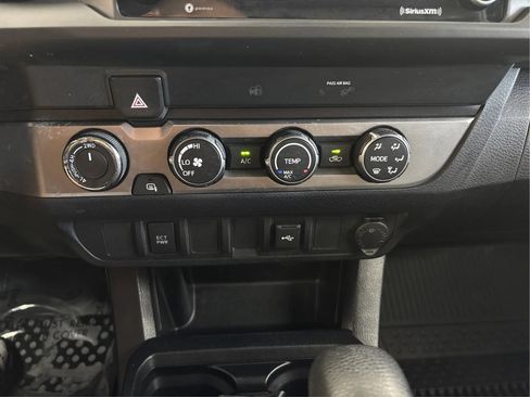 Used 2020 Toyota Tacoma SR w/ SX Package AWD/4WD image 36