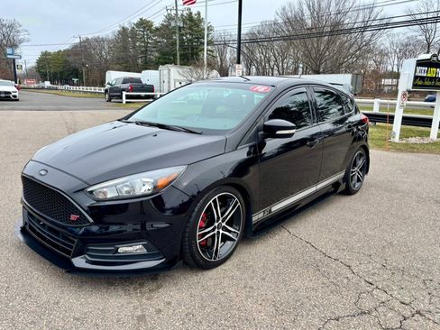 Used 2018 Ford Focus ST image 35