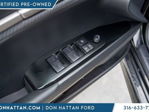 Used 2025 Toyota Camry SE FWD image 15