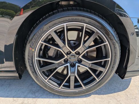 Used 2020 Audi A8 L 4.0T w/ Executive Package AWD/4WD image 9
