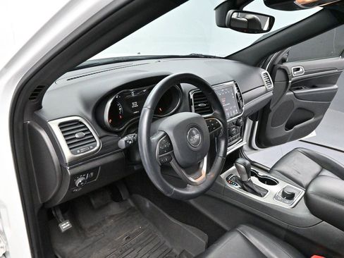 Used 2021 Jeep Grand Cherokee Limited AWD/4WD image 12