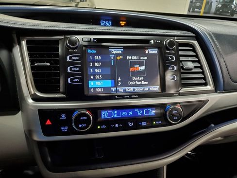 Used 2016 Toyota Highlander Plus image 29