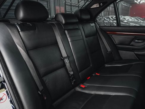 Used 2003 BMW M5 image 46