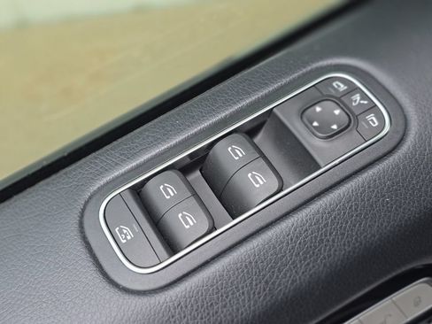 Used 2019 Mercedes-Benz G 550 w/ AMG Line image 17