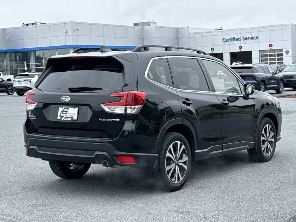 Used 2023 Subaru Forester Limited AWD/4WD image 25