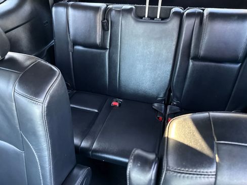 Used 2018 Toyota Highlander SE FWD image 24