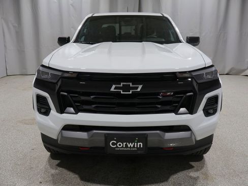 Used 2023 Chevrolet Colorado Z71 w/ Z71 Convenience Package 2 AWD/4WD image 9