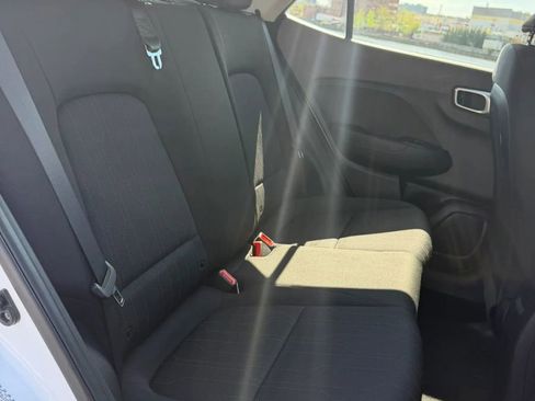 Used 2024 Hyundai Venue SE image 57