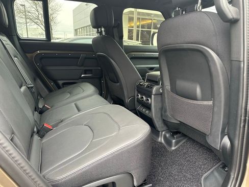 Used 2025 Land Rover Defender 110 X image 6