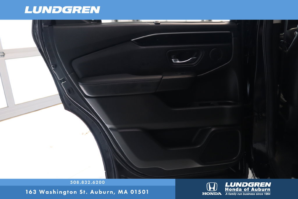 Used 2024 Honda Pilot Touring image 15