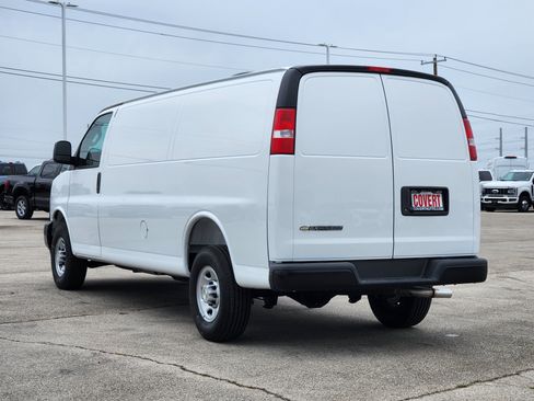 New 2026 Chevrolet Express 2500 Extended w/ Driver Convenience Package RWD image 4